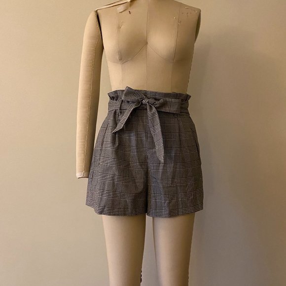 Zara Pants - Zara TRF - High waisted Belted plaid Shorts